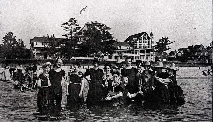 Avery Beach Casino - 1902 Photo From Historical Association Of South Haven